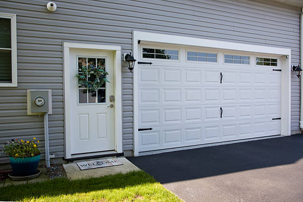 24/7 Emergency Garage Door Panel Replacement experts in Inkerman, PA